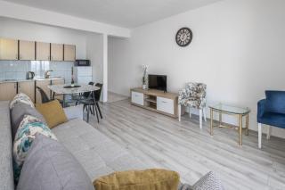 White Cove Apartments - 8
