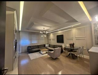 REI Living - 3BR, Free Parking - City Center - 0