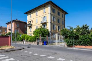 GuestHost - Bright and Cozy Apartment with Parking - 6