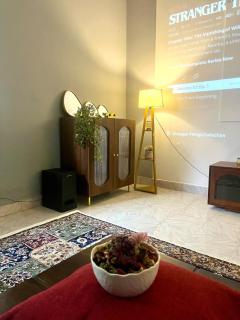 Vintage Villa with Projector - 7