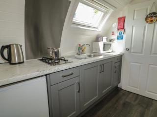 Gortin Glen Glamping Pod 5 - 1