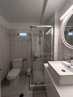 Lovely 1-bedroom apartment in front of sandy beach - 2