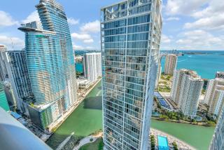 Brickell Luxury 1BR Hotel Tower Bay Views - 6