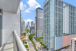 Studio at Icon Brickell Luxury Waterfront Building - 5