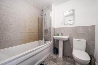 Apartment Sleeps 10 - Contractors Long Stays WiFi - 2