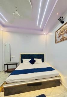 Shri Homestay 800m from kashi vishwanath - 7