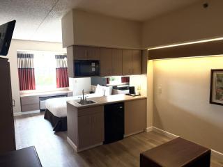 Microtel Inn & Suites by Wyndham Bloomington MSP Airport - 3
