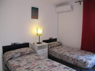 Playa Bossa next Ushuaia beachfront, reliable host - 4