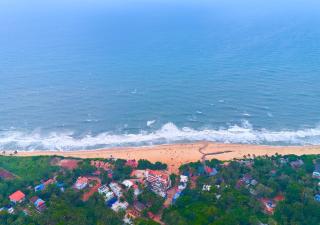 De Waves Varkala by VOYE HOMES - Just 1 Km from Varkala Cliff and Beach - 2