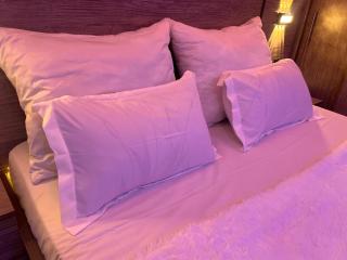 chambre privée climatisée avec salle de bain - 1