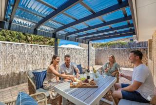 Vista Mare Stylish 3BR Coastal Stay - 8
