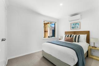 Vista Mare Stylish 3BR Coastal Stay - 6