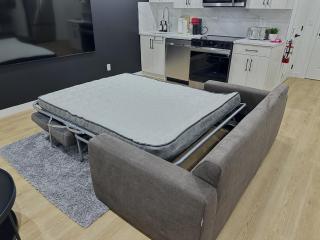 TNC Stays Luxurious Modern Suite Seton Calgary South - 4