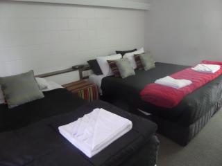 Motel Oasis - 5