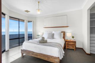 20m to the Ocean Blue Water Views & Walk to Cafés & Dining - 5