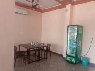 Shiv hotel and restaurant - 3