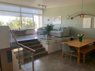 Well located modern town-house - 3