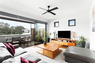 The Nest -Modern 2BR 750m walk to the Beach! - 3