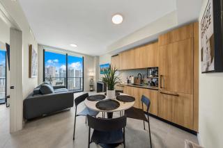 Stylish 1BR plus Den - Rooftop Pool - Near Downtown - 7