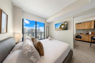 Stylish 1BR plus Den - Rooftop Pool - Near Downtown - 5