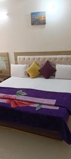 luxury Room Vrindavan Dham - 0