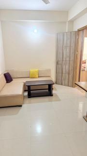 luxury Room Vrindavan Dham - 2