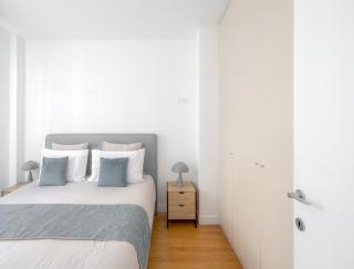 Champs Élysées 1BR Prime Location renovated - 3