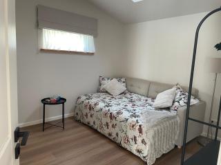 Victorias Garden House - 2