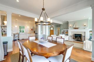 4BR/4BA Beachfront Retreat with Hot Tub and Sauna - 4