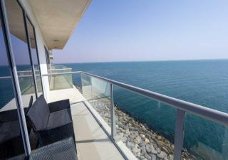 Coastal Gem with Panoramic Sea View in Pacific towers - 9