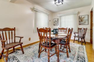 5 Mi to Lake Erie! Cozy Monroe Home & Private Yard - 7