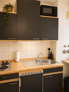 Modern studio with balcony & feel-good flair - 7