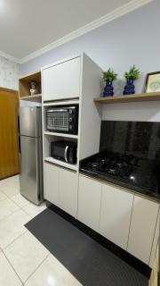 Linda casa em excelente localização - 02 garagens - 2