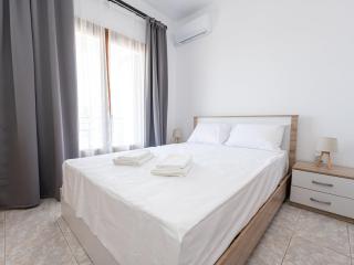 Thalia's Seaview Apartment - 8