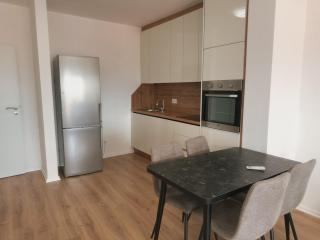 Modern Apartment with Terrace & Panoramic View - 2