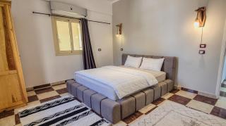 Bedro Two Bedroom Suite Steps from the Sea - 2