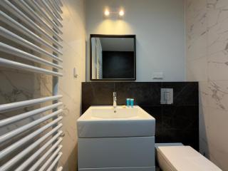 Staromłyńska Homely Apartment by BookingHost - 5