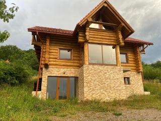 Casa din deal - 7