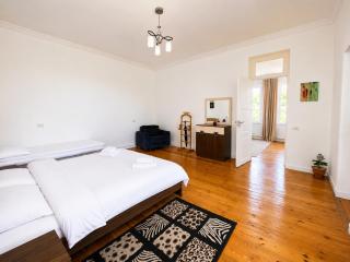 Lia's Guest House - 3