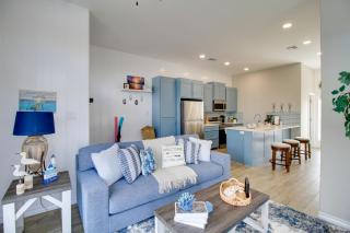 Walk to Beach! North Padre Home w/ Pool Access - 3