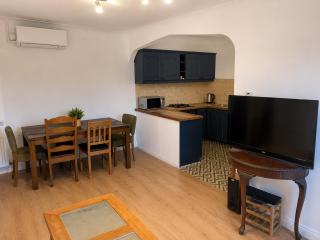 Cosy Rural Hideaway Explore Wicklow & Dublin 1Bedroom - 5