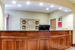 Super 8 by Wyndham Great Bend - 6