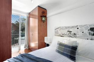 Coastal Convenience 2BR 50m To The Beach - 3
