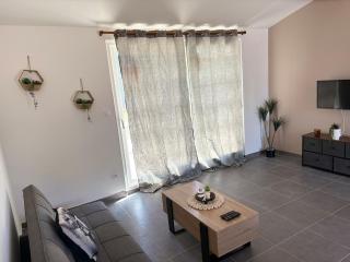 Le Cocon de Roquelande equestrian boarding house - 0