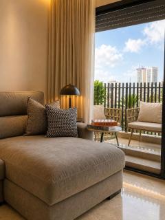 Modern Apartment with balcony & view - 3