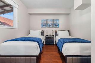 Tahimik Shores By Lake BBQ Firepit Sleeps 10 - 6