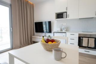 Sea Breeze Suites - Paphos - 8
