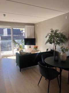 Bright, stylish apartment with a sunny balcony close to nature - 0