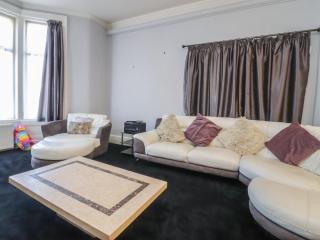 Luxury Winter Gardens Apartment 2 - 8