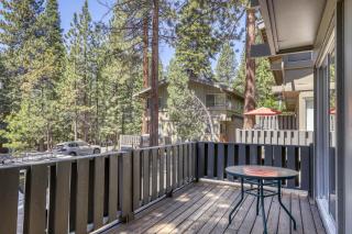 Cozy Incline Village Escape - 9